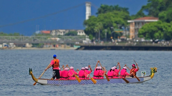 Mulheres que tiveram câncer de mama participam do Festival Ka Ora.<br>Foto: Ivan Storti