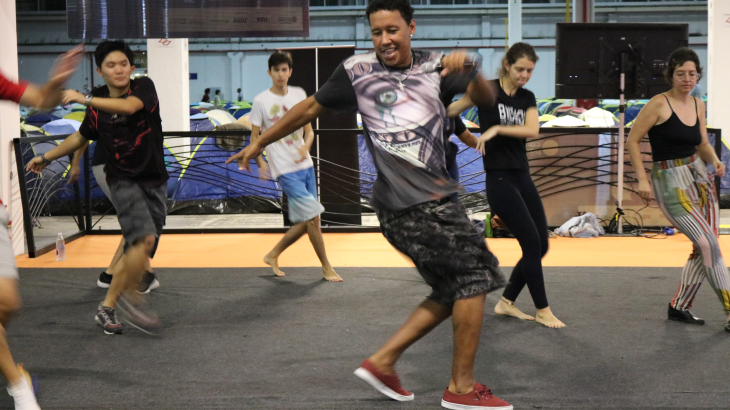 Cebolinha do Passinho em aula no espaço do Sesc na Campus Party Brasil 2019 | Foto: Danny Abensur