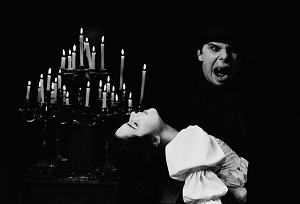 Drácula e Outros Vampiros, 1996. Ludmila Rosa e Eduardo Còrdobhess